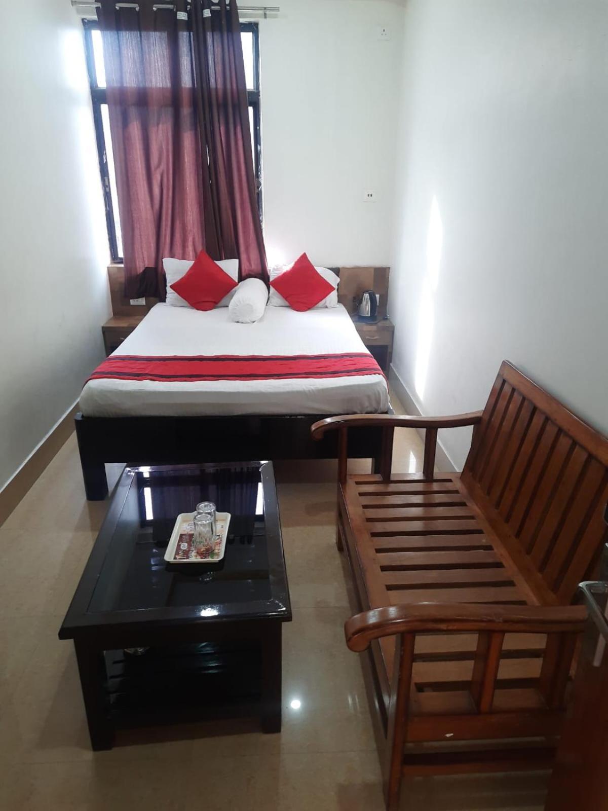 Hotel Knight Inn Airport غاواهاتي المظهر الخارجي الصورة