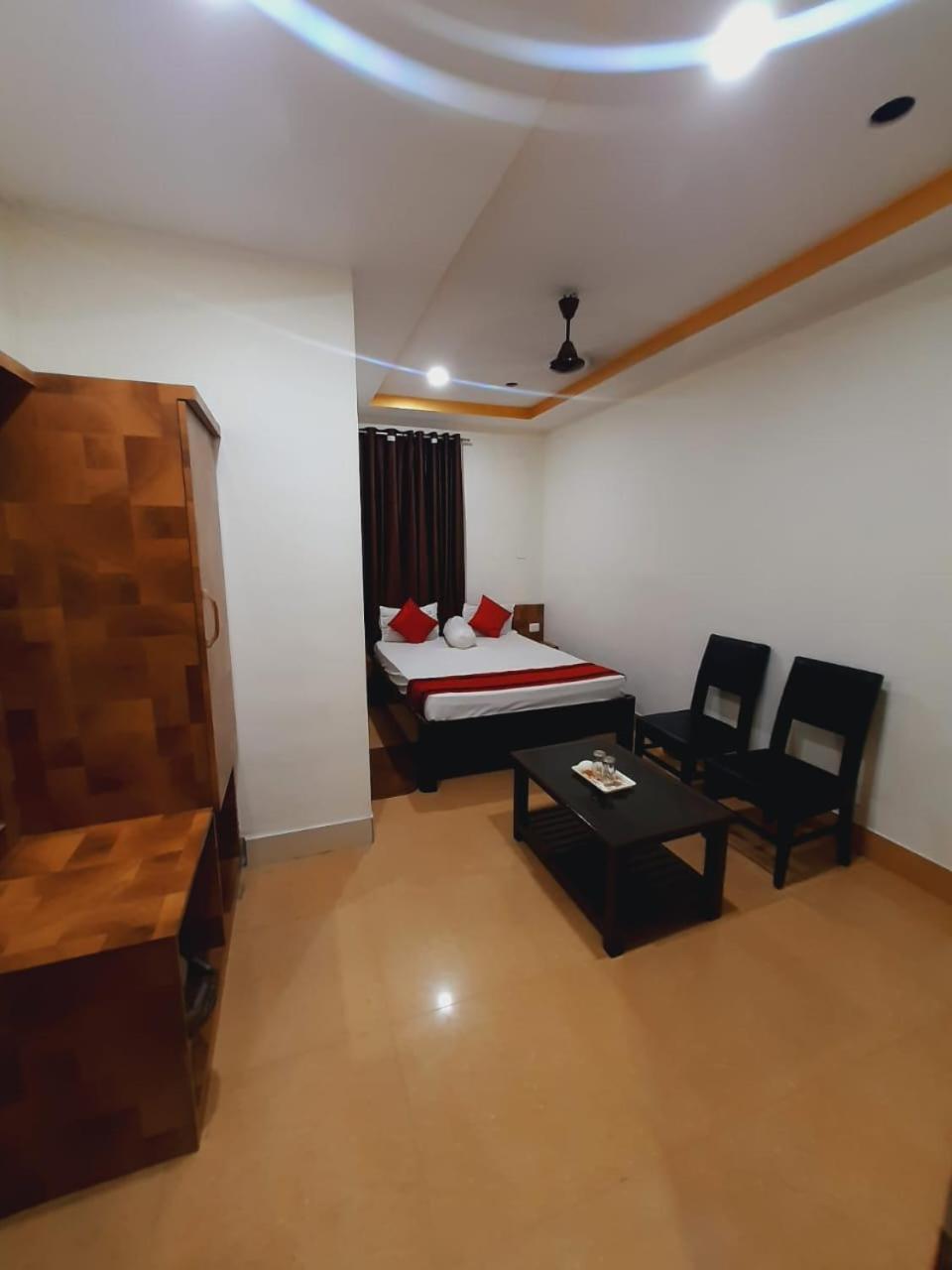 Hotel Knight Inn Airport غاواهاتي المظهر الخارجي الصورة